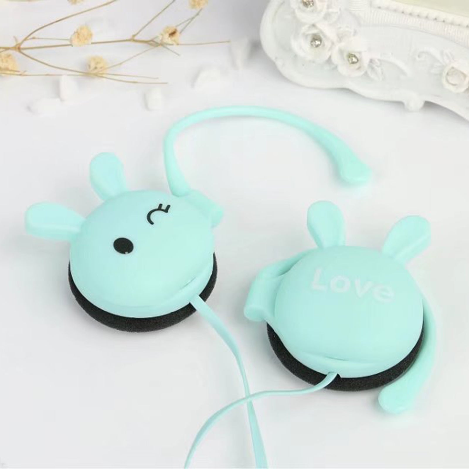 Cartoon Rabbit Earbuds Wired Over Ear Headphones Clip Walking Gym Headset with Microphone Cartoon Rabbit Earbuds Wired Over Ear Headphones Clip Walking Gym Headset with Microphone